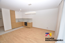 Atrakcyjna kawalerka z tarasem i balkonem